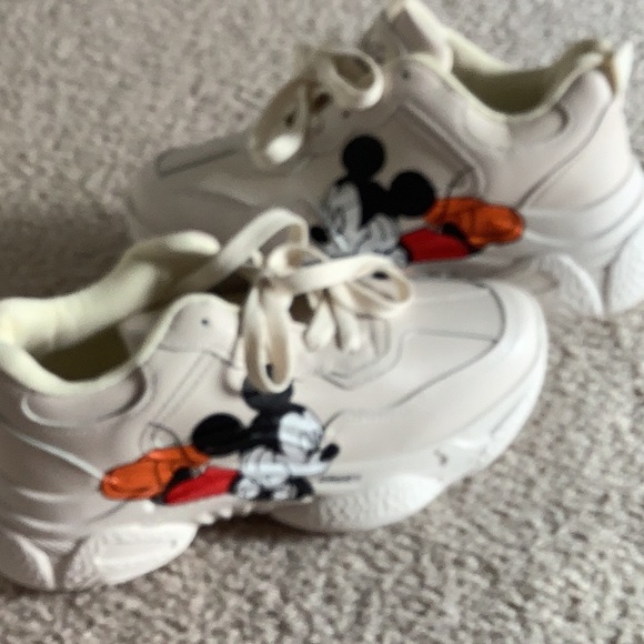 Shoes - Picture 4 of 5